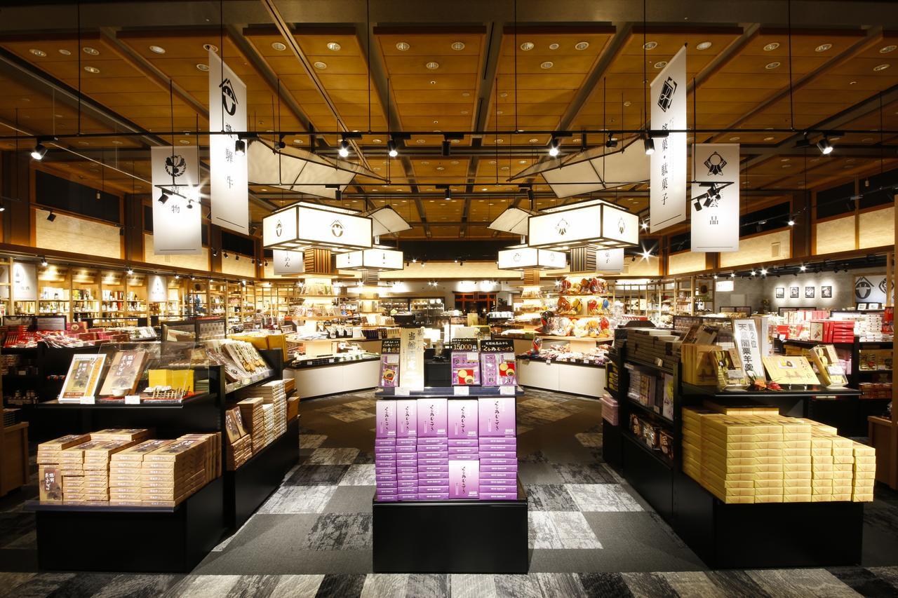 Hida Takayama Onsen Takayama Green Hotel - Keio Group Hotels - Takayama (Gifu) Exterior foto Interior of a typical Japanese department store